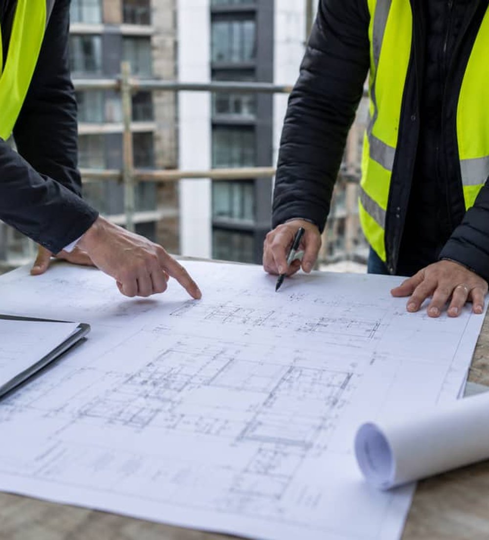 Registered building practitioner on site